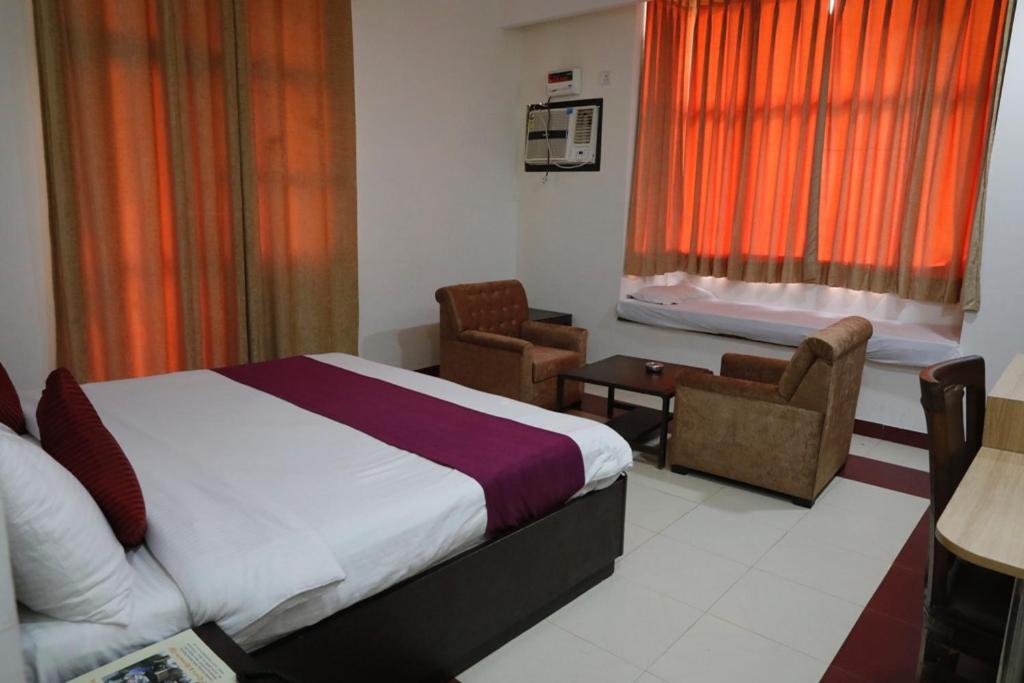 Club Platinum Resort Bahadurgarh Экстерьер фото